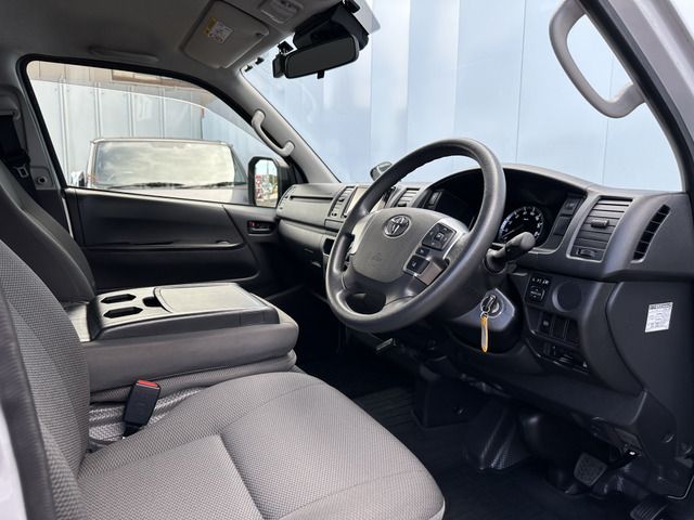 Toyota HIACE VAN 2020-10 9561-15