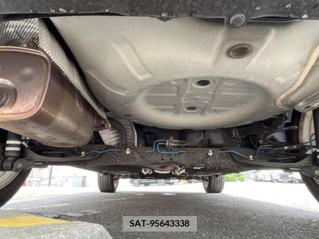 Nissan JUKE 2019-06 320514-18