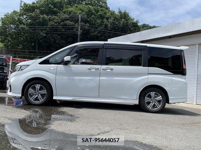 Honda STEP WGN 2018-10 368803-8