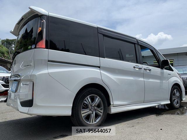 Honda STEP WGN 2018-10 368803-1