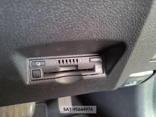 Toyota PRIUS 2017-01 282204-15