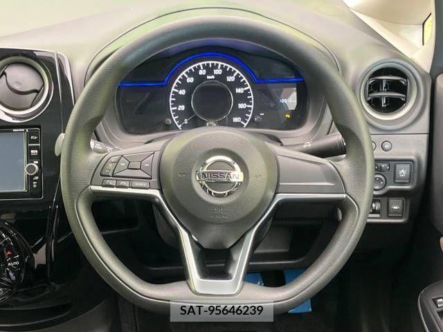 Nissan NOTE 2018-08 329309-11