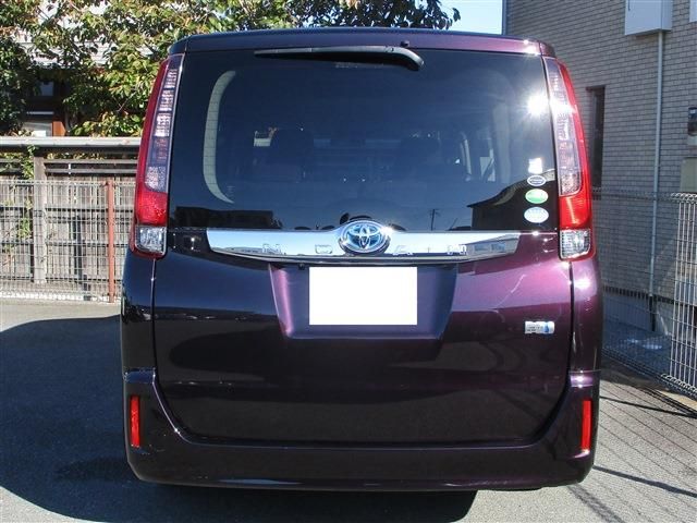 Toyota NOAH HYBRID 2017-02 187423-5