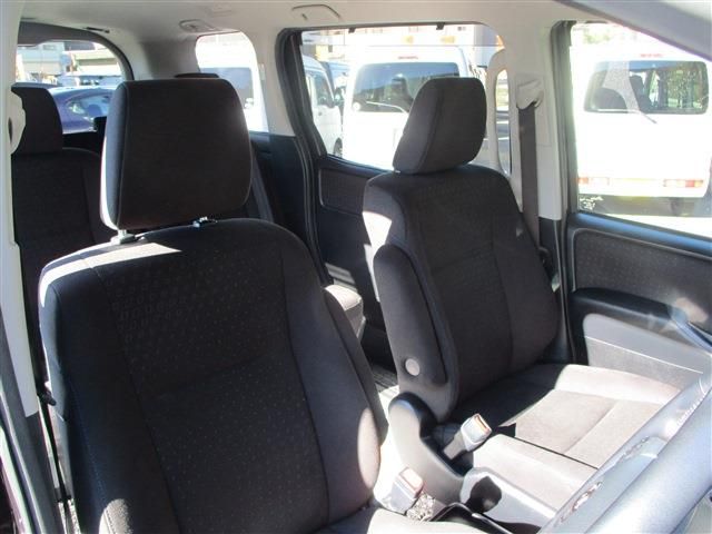 Toyota NOAH HYBRID 2017-02 187423-17