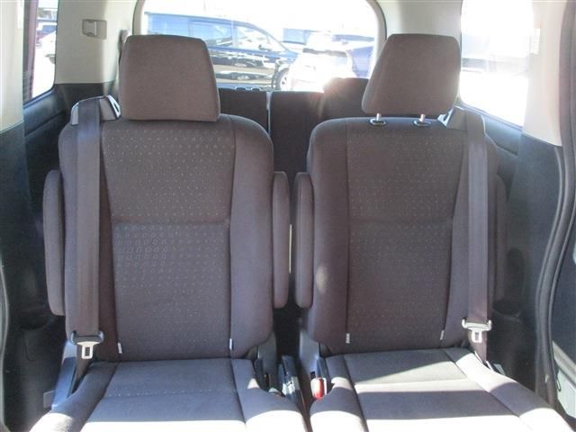Toyota NOAH HYBRID 2017-02 187423-16