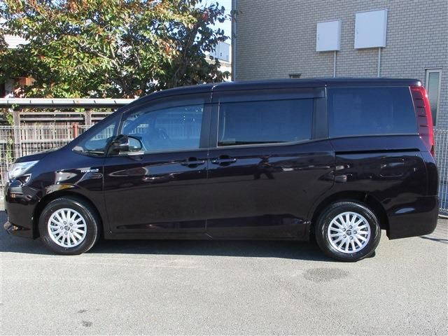 Toyota NOAH HYBRID 2017-02 187423-3