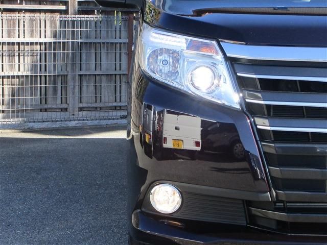Toyota NOAH HYBRID 2017-02 187423-8