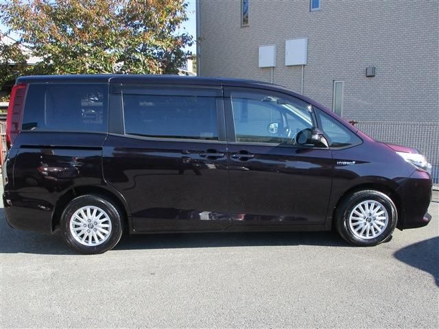 Toyota NOAH HYBRID 2017-02 187423-6
