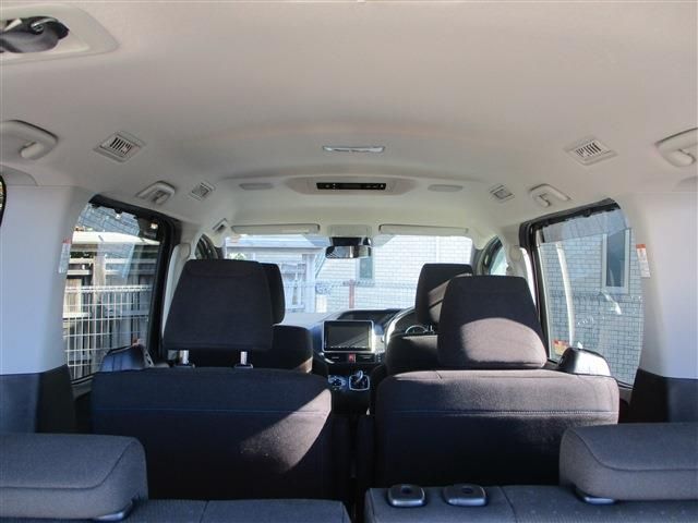 Toyota NOAH HYBRID 2017-02 187423-14