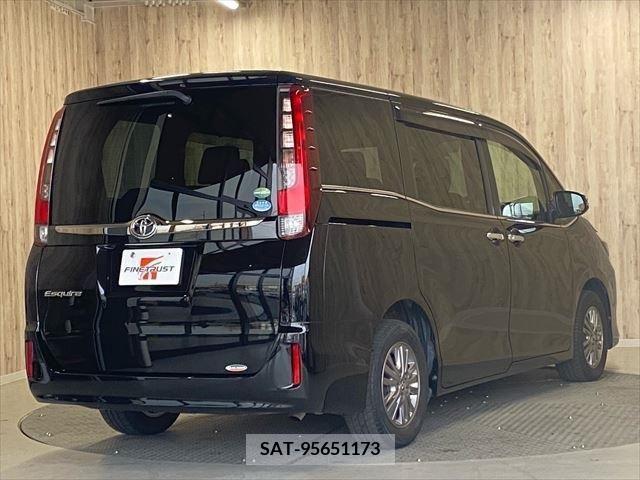 Toyota ESQUIRE 2016-03 268609-4
