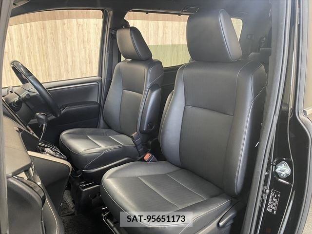 Toyota ESQUIRE 2016-03 268609-22