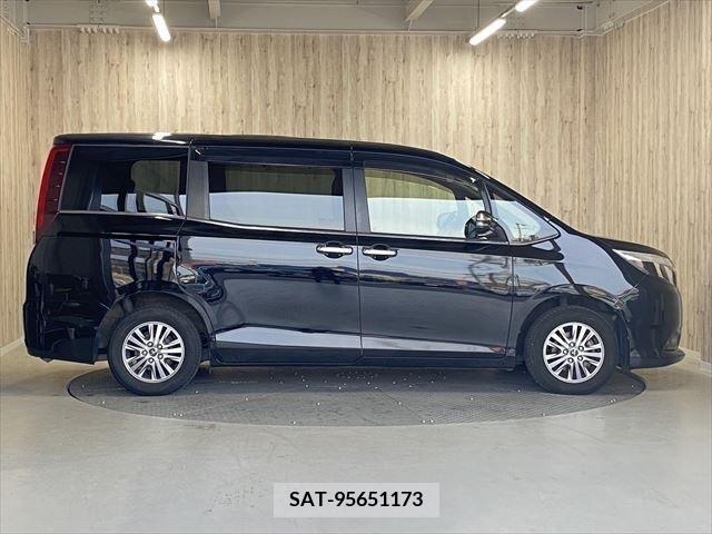 Toyota ESQUIRE 2016-03 268609-3