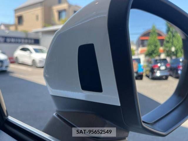 Audi Q3 2021-09 356584-6