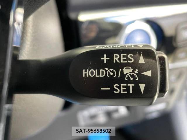 Toyota PRIUS PHV 2019-11 215722-6