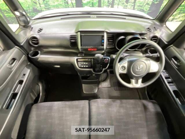 Honda N BOX 2017-06 278689-1