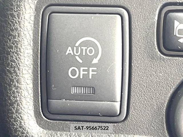 Nissan NOTE 2015-02 340124-6