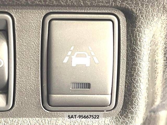 Nissan NOTE 2015-02 340124-4