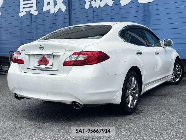 Nissan FUGA 2013-04 353859-2