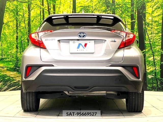 Toyota C-HR 2017-04 294975-15