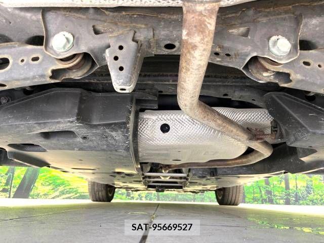 Toyota C-HR 2017-04 294975-19