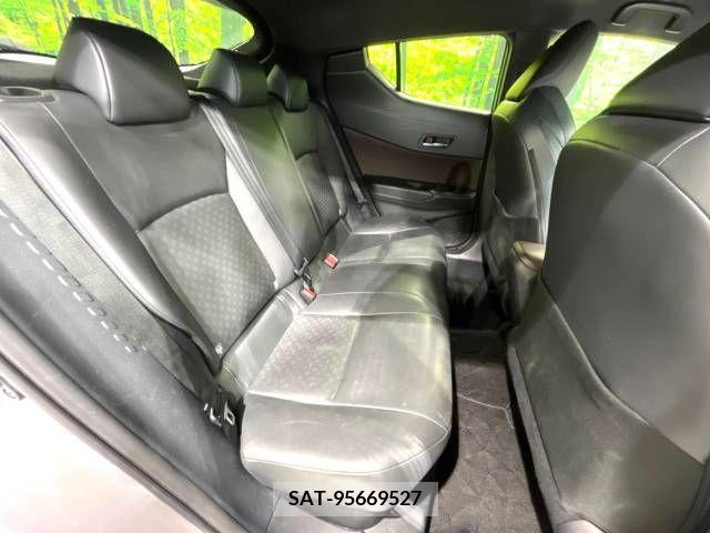Toyota C-HR 2017-04 294975-9
