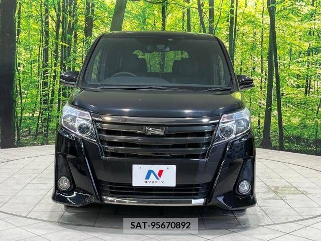 Toyota NOAH 2017-06 210439-14