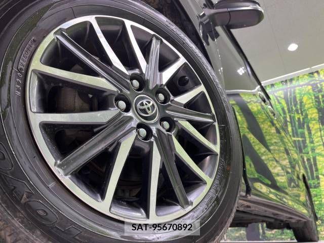 Toyota NOAH 2017-06 210439-13