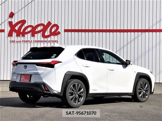 Lexus UX 2019-03 210337-2