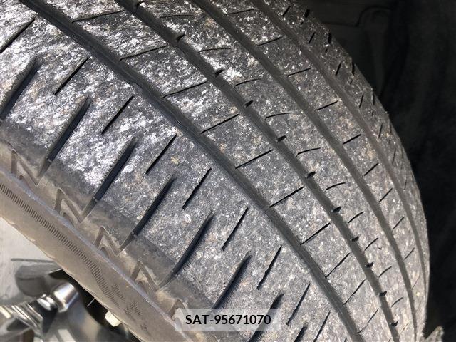 Lexus UX 2019-03 210337-18