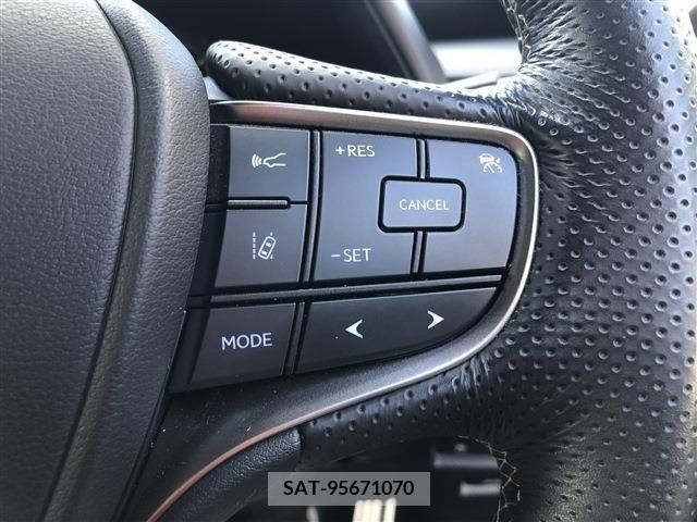 Lexus UX 2019-03 210337-12