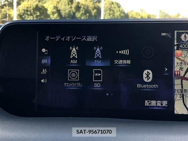 Lexus UX 2019-03 210337-8