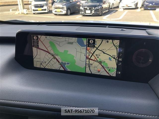 Lexus UX 2019-03 210337-6