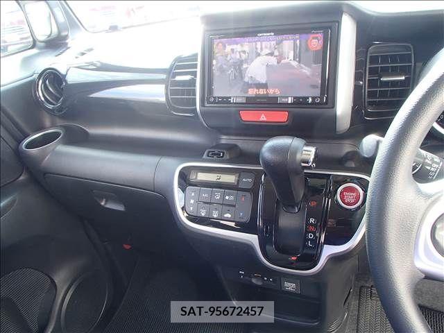 Honda N BOX CUSTOM 2017-01 210119-14