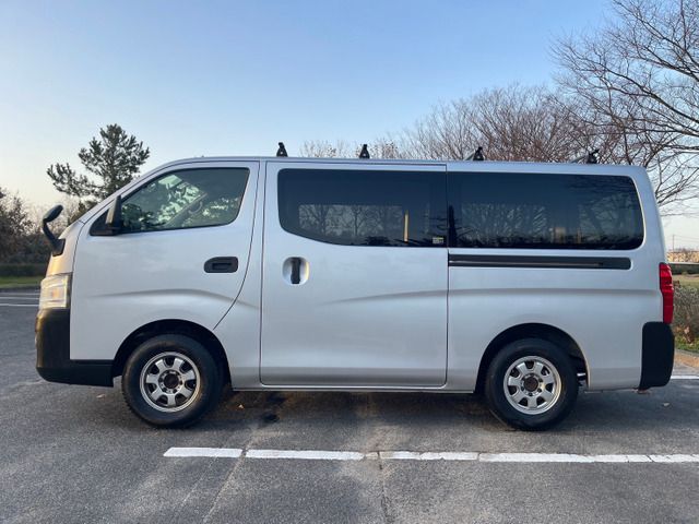 Nissan NV350 Caravan 2016-12 181420-13