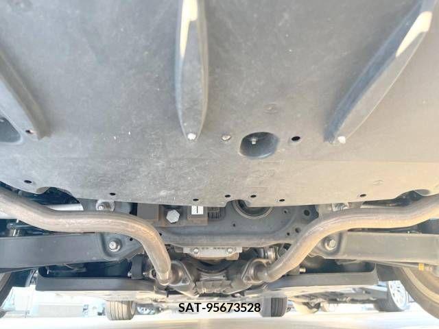 Lexus IS 2017-03 275482-19