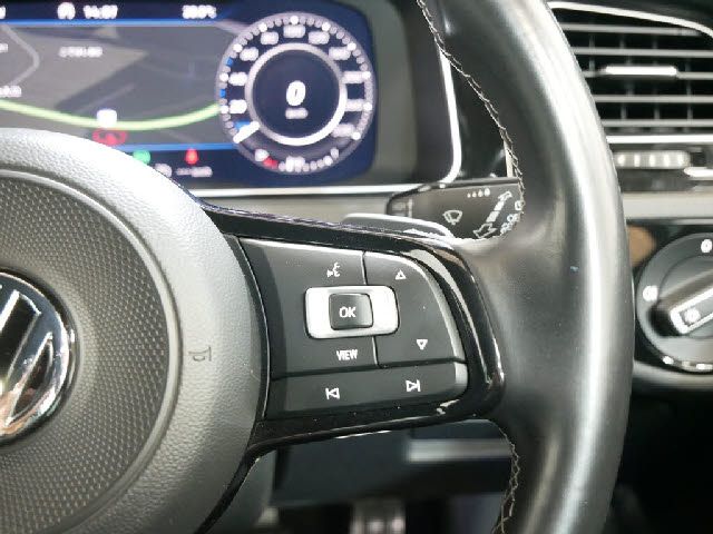 VolksWagen GOLF R 2019-12 7954-11