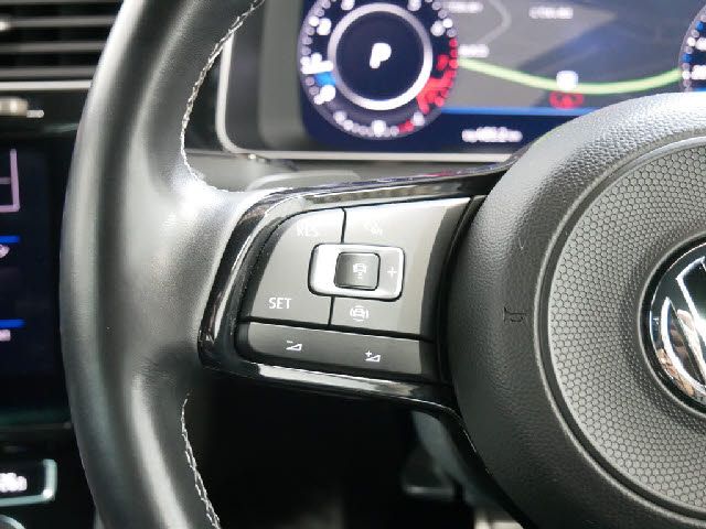 VolksWagen GOLF R 2019-12 7954-10