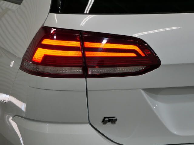 VolksWagen GOLF R 2019-12 7954-26
