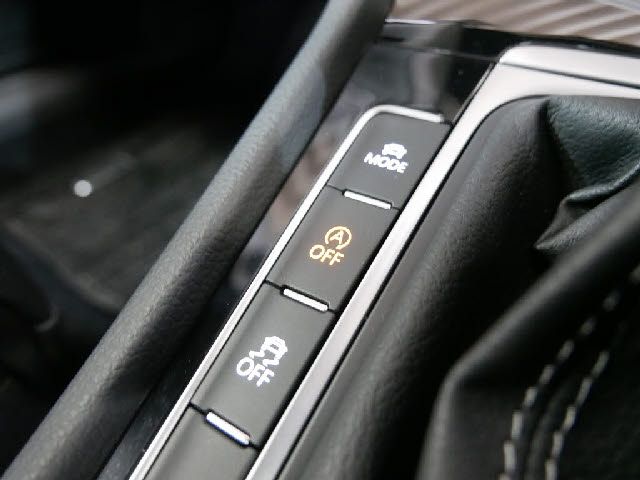 VolksWagen GOLF R 2019-12 7954-16
