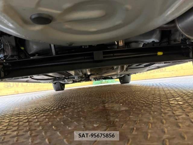 Toyota SIENTA 2015-10 231905-18