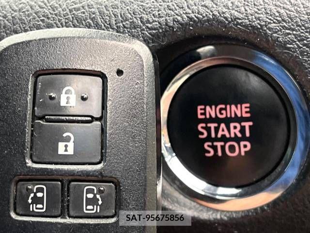 Toyota SIENTA 2015-10 231905-7