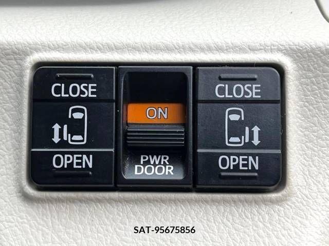 Toyota SIENTA 2015-10 231905-4