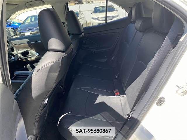 Toyota YARIS CROSS 2021-04 422047-17