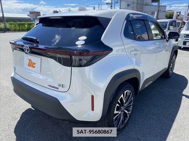 Toyota YARIS CROSS 2021-04 422047-11