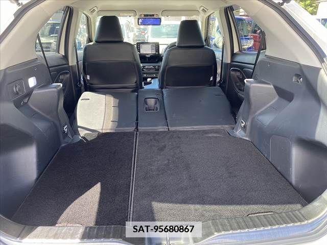 Toyota YARIS CROSS 2021-04 422047-19