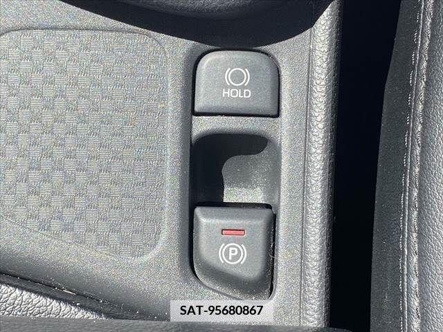 Toyota YARIS CROSS 2021-04 422047-25