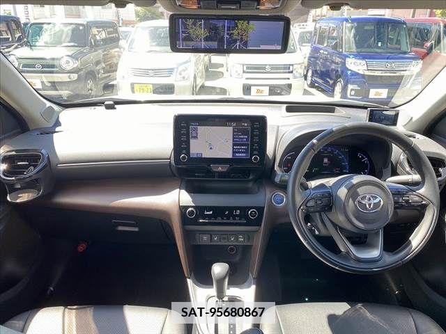Toyota YARIS CROSS 2021-04 422047-1