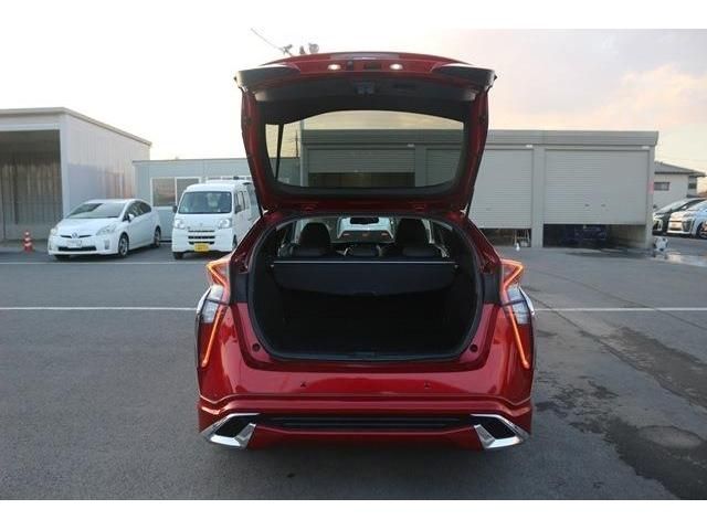 Toyota PRIUS 2017-03 189328-9