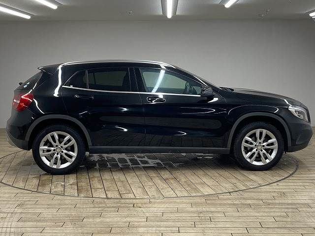 Mercedes Benz GLA-CLASS 2015-05 5671-14