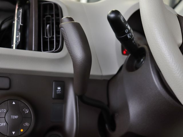Toyota PASSO 2015-03 10869-15